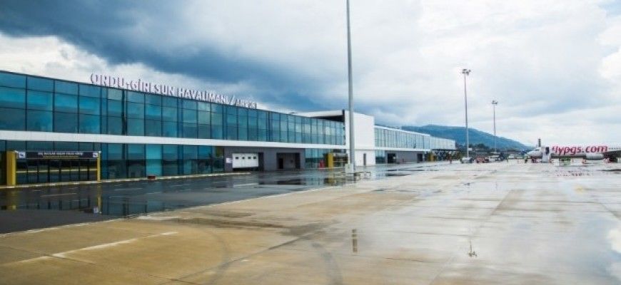 здание аэропорта чита. аэровокзал норильск. аэропорты круглосуточный. аэропорт кайсери. международный аэропорт имени пьера эллиота трюдо.