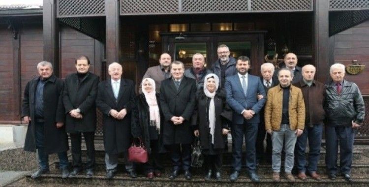 AK Parti Zeytinburnu Belediye Başkan Adayı Ömer Arısoy mahalle muhtarlarıyla buluştu