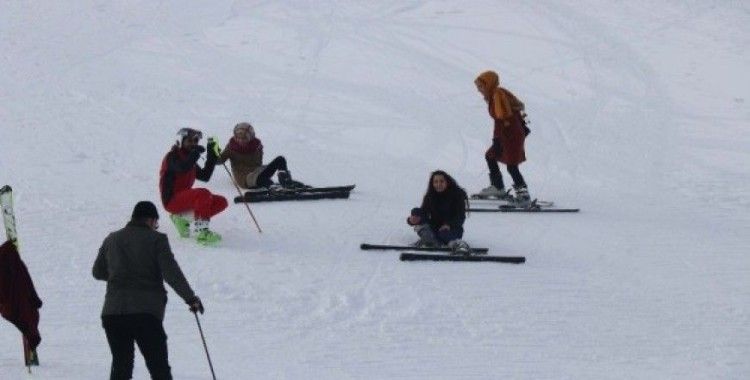 Bitlis’te kayak sezonu açıldı