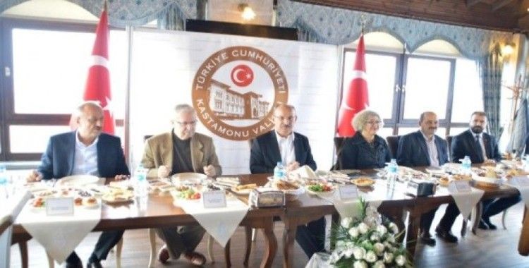 Kastamonu Valisi Yaşar Karadeniz, Gazeteciler ile bir araya geldi