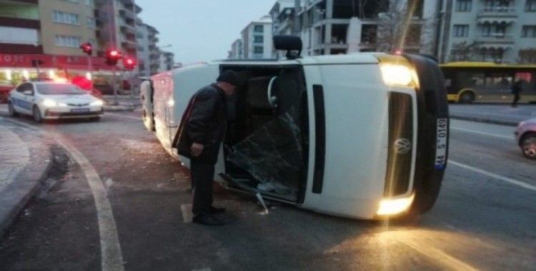 Malatya’da minibüsler çarpıştı