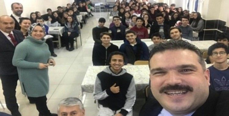 Rektör Çomaklı Muzaffer Çil Anadolu Lisesi’nde öğrencilerle bir araya geldi