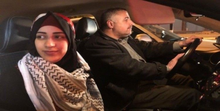 18 yaşındaki Filistinli kız, 3 yıl sonra özgürlüğüne kavuştu
