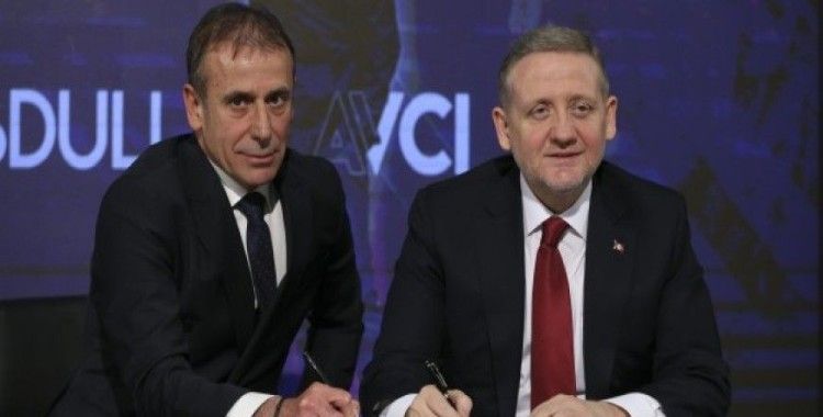 Medipol Başakşehir, Abdullah Avcı'nın sözleşmesini 5 yıl uzattı