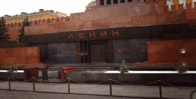 Rusya’da Lenin’in naaşının gömülmesi tartışmaları başladı