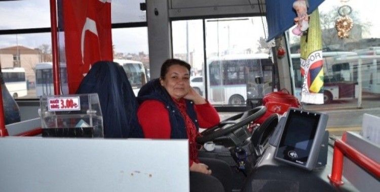 (Özel) Bandırma’nın ilk ve tek kadın otobüs şoförü