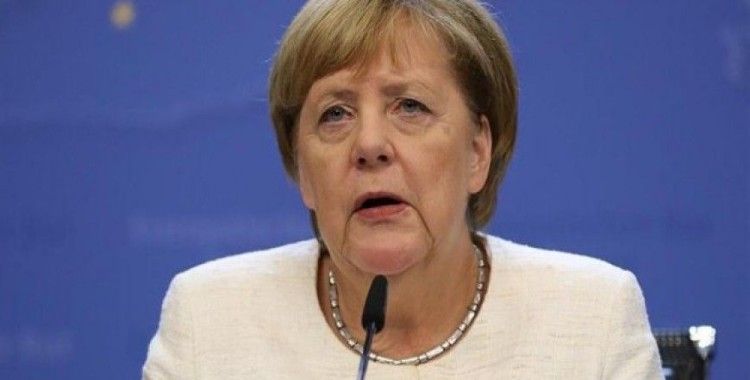 Merkel'den AB ordusu açıklaması