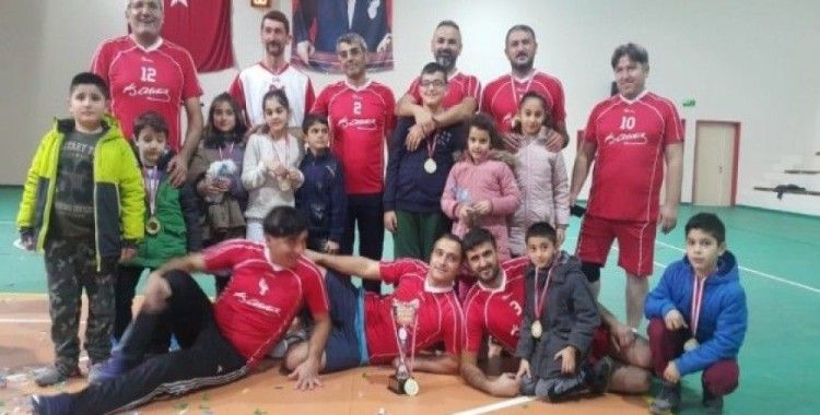 Kaymakamlığın voleybol turnuvasını köy takımları kazandı