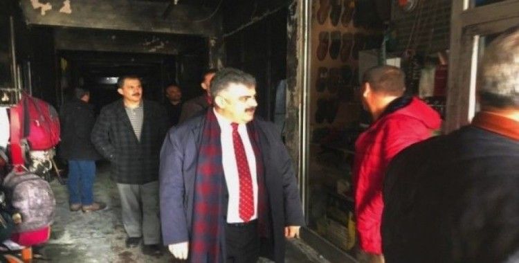 Başkan Özgüven yangında işyerleri zarar gören esnafları ziyaret etti