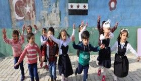 Suriye'deki yetim çocuklardan resim ve oyuncak sergisi