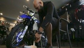 Ampute motosikletçi start almak istiyor
