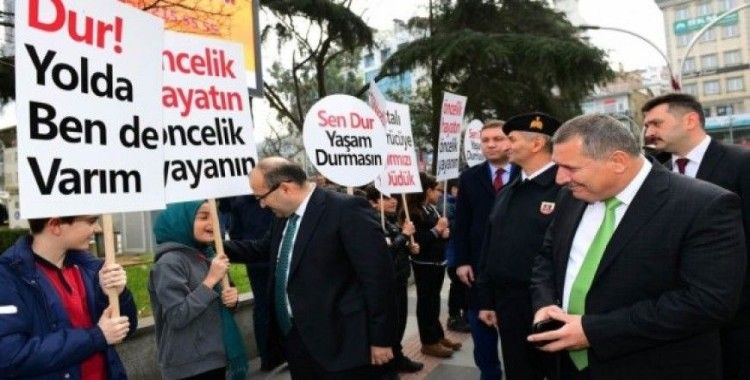 “Öncelik Hayatın, Öncelik Yayanın” sloganı ile Trabzon’da sokağa çıktılar