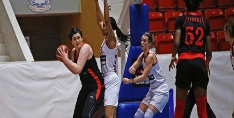Bellona Kayseri Basketbol Adana'da kazandı