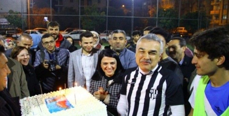 Aydın Büyükşehir Belediye Başkan Adayı Savaş’a sürpriz doğum günü