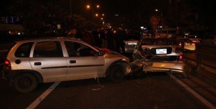 İzmir’de asker uğurlama konvoyu kaza yaptı