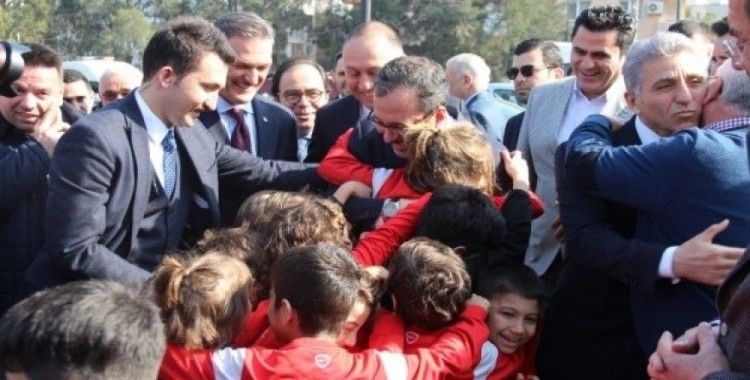 Bakan Kasapoğlu: 'İzmir için çok güzel projelerimiz var'