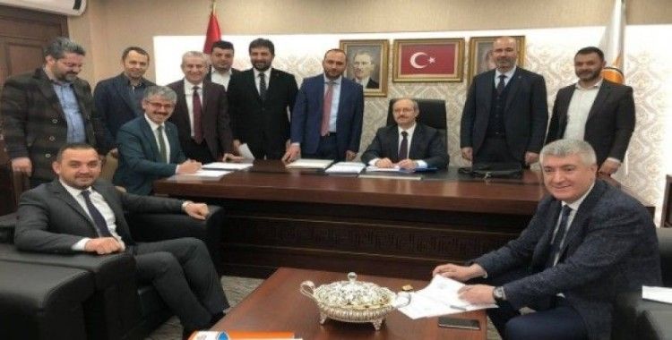 MHP İl Başkanı Serkan Tok, AK Parti İl Başkanlığında