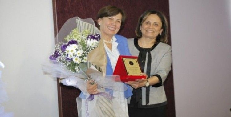 AÜ öğretim üyesi Prof. Dr. Gültekin emekli oldu