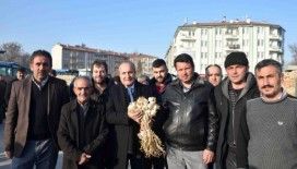 Başkan Arslan, Sarımsak Pazarını ziyaret etti