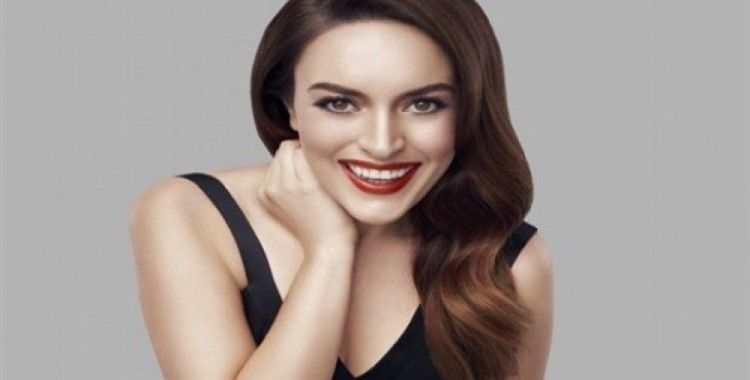 Ezgi Mola'dan eski aşkı Jason'a nispet