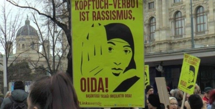 Viyana’da ırkçılık karşıtı protesto