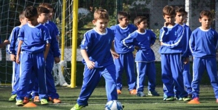 Aliağa’da 10 bin çocuğa spor eğitimi