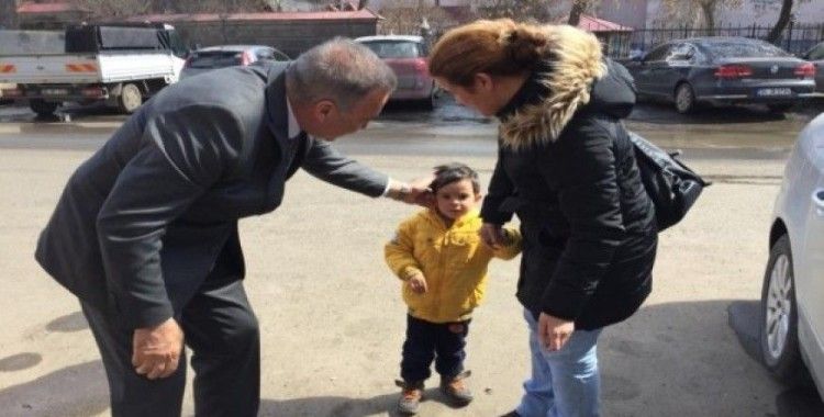 Kars’ta DSP’nin Belediye Başkan adayı Alibeyoğlu, yoğun ilgi görüyor