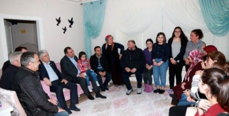 Çankaya Belediye Başkanı Alper Taşdelen’den ev ziyareti
