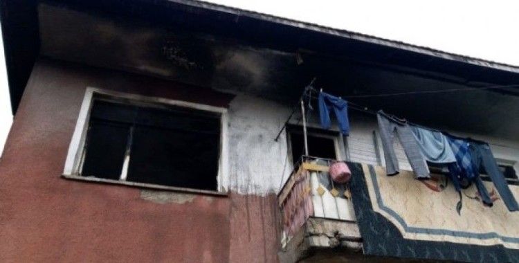 Evlerinde çıkan yangında ailesini kurtardı, kendisi yaralandı