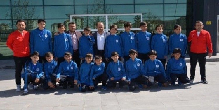 Alt Yapı Futbol Takımı Adana’ya gitti