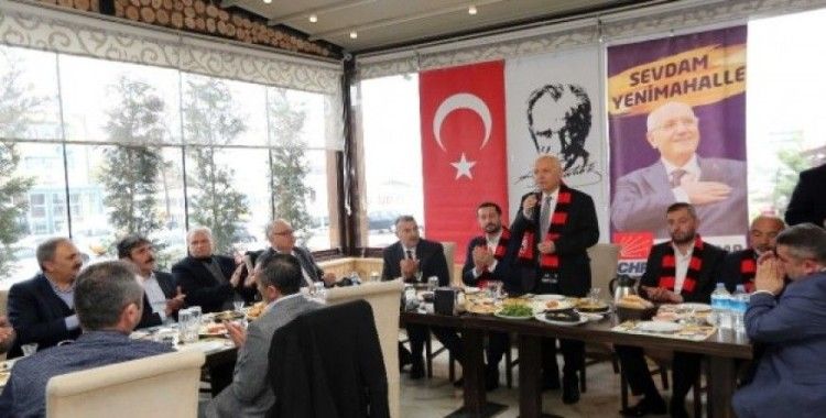Başkan Yaşar, Gençlerbirliği Taraftarlar Derneği üyeleri ile bir araya geldi