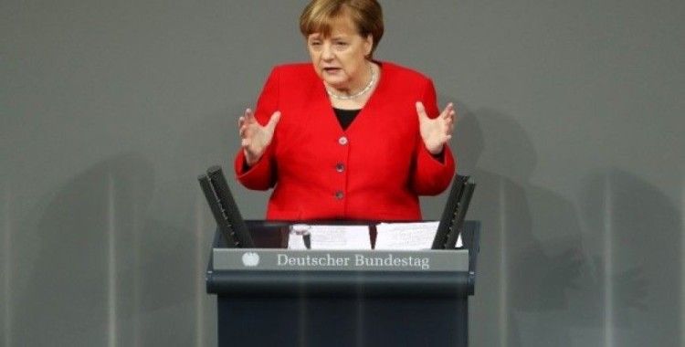 Merkel'den Brexit'in ertelenmesine destek
