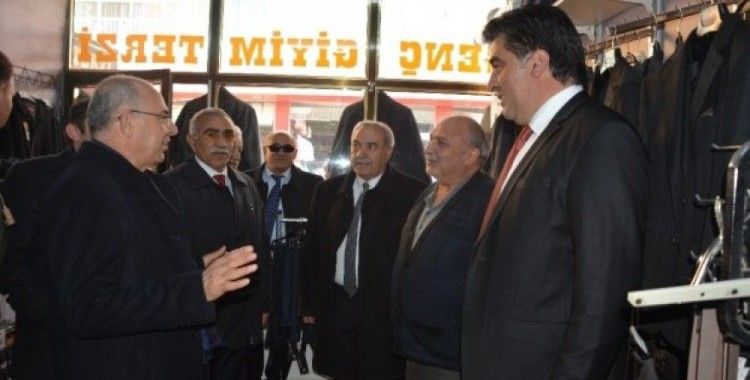 MHP Genel Başkan Yardımcısı Prof. Dr. Mevlüt Karakaya, Tercan’da esnafı ziyaret etti, Başkan Yılmaz’a destek istedi
