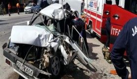 3 aracın karıştığı kazada can pazarı: 1'i ağır 2 yaralı