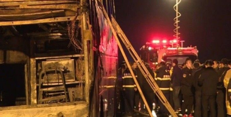 Çin'de tur otobüsü yandı, 26 ölü, 30 yaralı