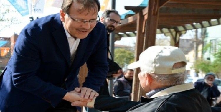 Çavuşoğlu: "Biz ’beka’ dediğimizde alaya alanların kol kola olduğu HDP ise bu seçimlerin bir belediye seçimi olmadığını açıkladı"