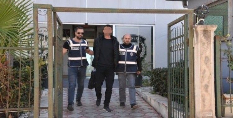 Antalya’da polisleri bıçakla yaralayan saldırgan yakalandı