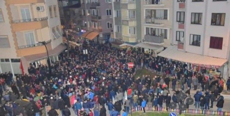 Biga’da Erdoğan’dan vatandaşlarla  birlik ve beraberlik yürüyüşü
