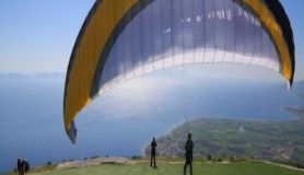 Paraşüt tutkunları Alatepe'de gökyüzüyle buluşuyor