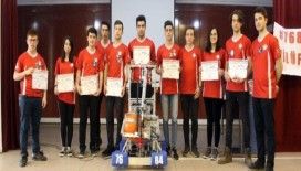 Mars'taki insansız aracın benzerini yapan liseliler ödül aldı