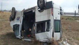Aksaray'da minibüs devrildi, 1 yaralı