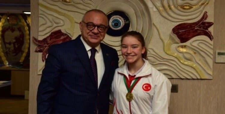 Başkan Ergün cimnastiğin altın kızını ağırladı