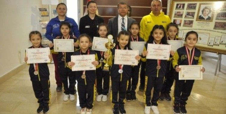 Gaziantep Kolej Vakfı Sporcularının Artistik Cimnastik Başarısı