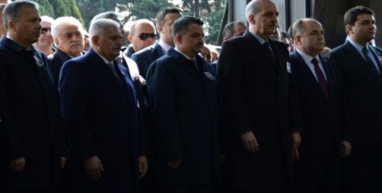 Bakan Pakdemirli, 8. Cumhurbaşkanı Turgut Özal için düzenlenen anma törenine katıldı