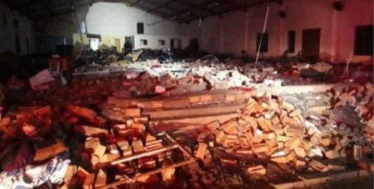 Güney Afrika'da kilise duvarı çöktü: 13 ölü