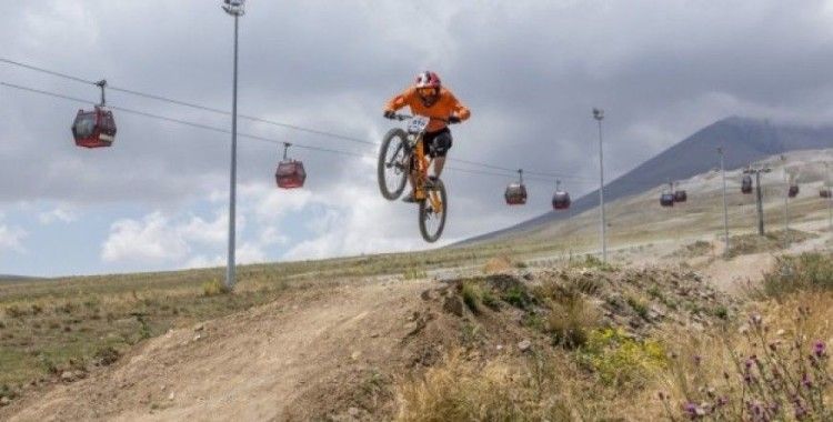 IXS Downhill Avrupa Kupası Türkiye'de ilk kez Erciyes'te düzenlenecek