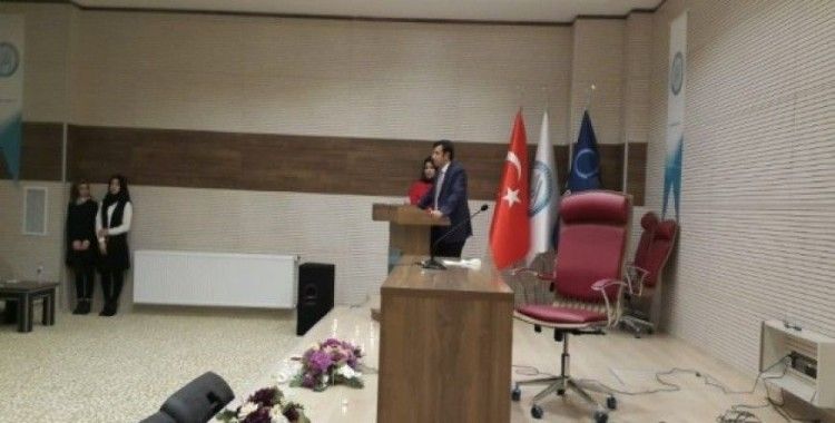Türk Dili ve Edebiyatı Bölümü Öğrencilerinden Şiir Dinletisi