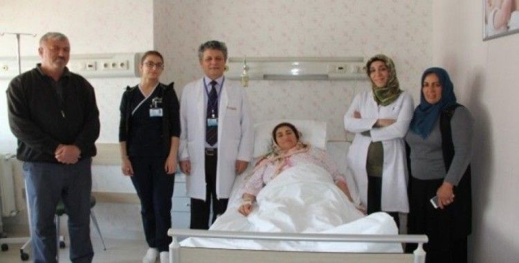 Ameliyat olmaktan korkan kadının kadının karnından 13 kiloluk kitle çıktı