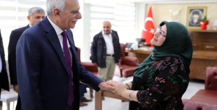 HDP Milletvekili Hüda Kaya, Eşbaşkanları ziyaret etti