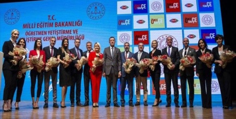 Deneyimli haber spikerlerinden öğretmenlere Türkçe'nin kullanımı eğitimi